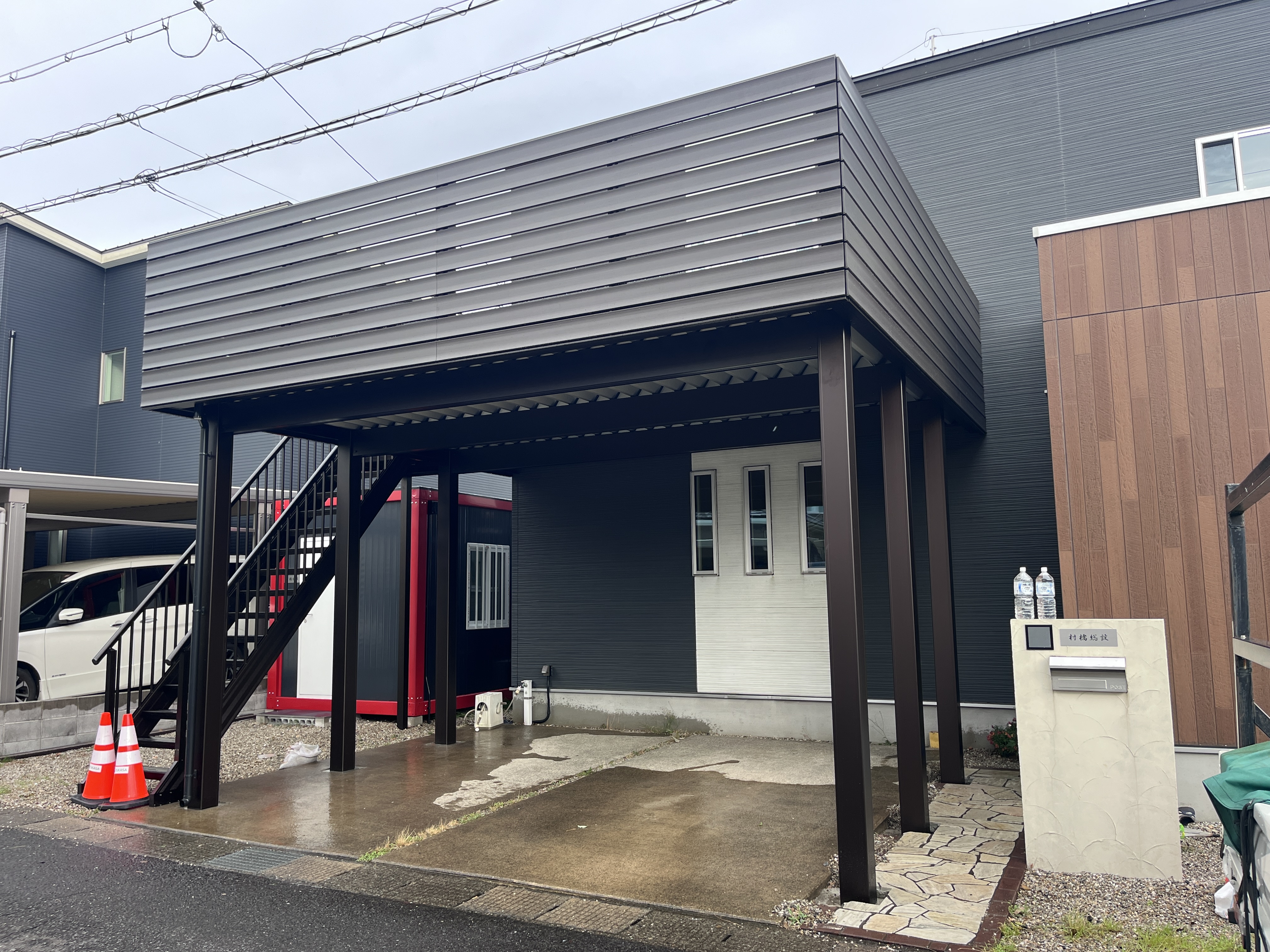 バルコニー付きカーポート工事 【グランフローア】 画像