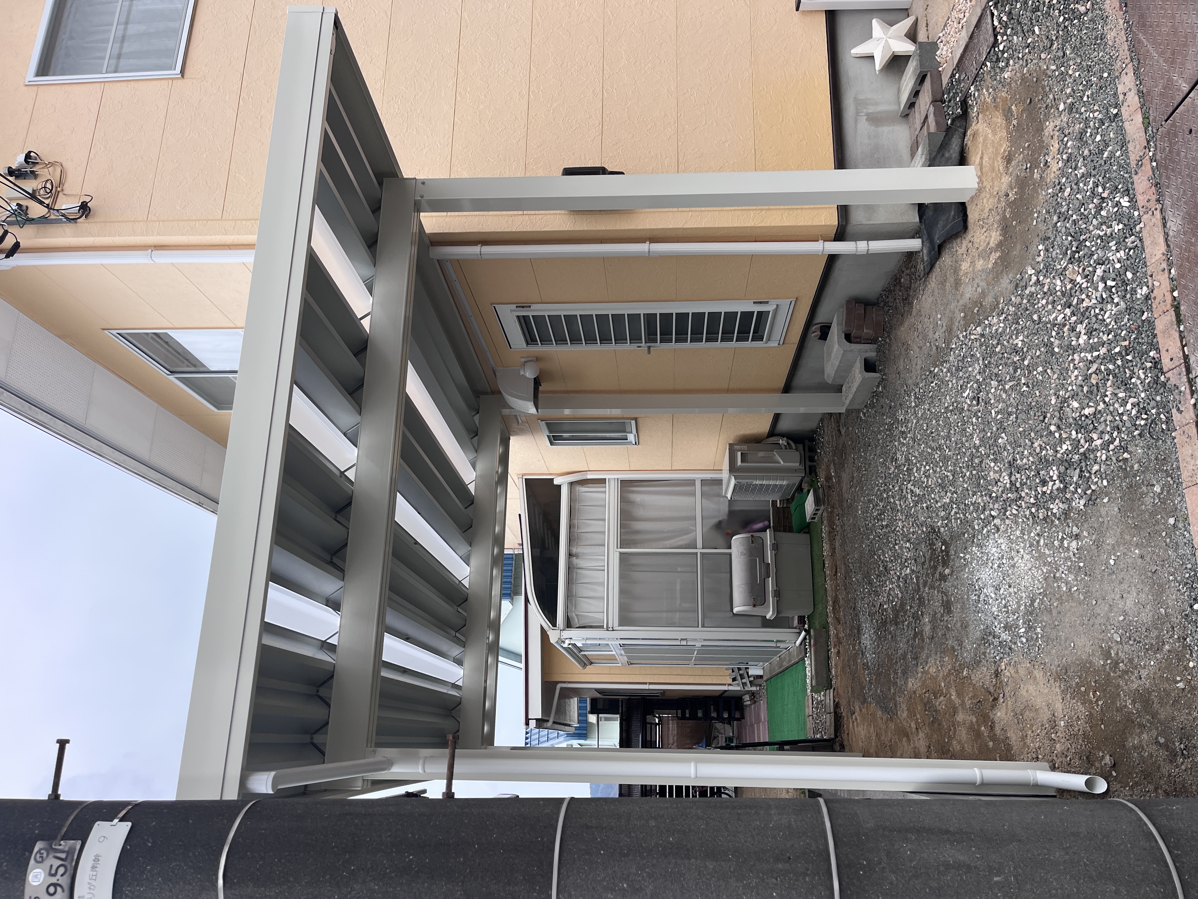 明かり取り付きカーポート 画像