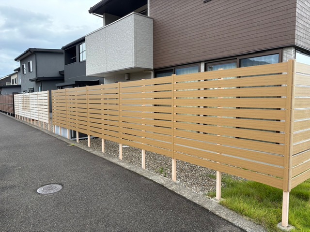 樹脂板フェンス 張替え工事 画像