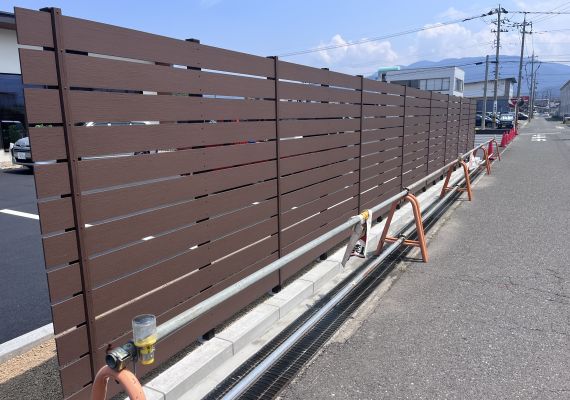 板張りフェンス アイキャッチ画像